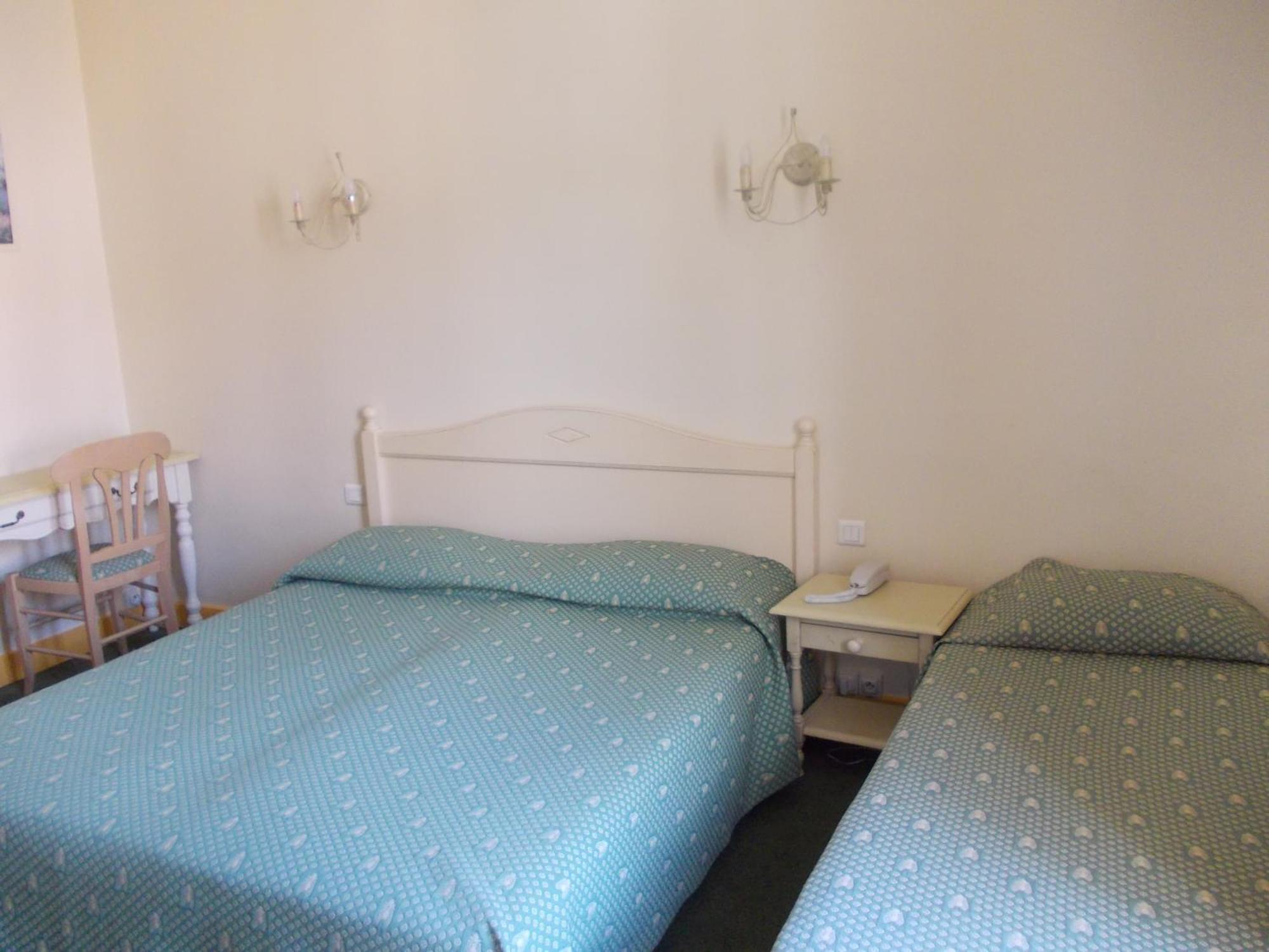 Hotel Marcellin Beaulieu-sur-Mer Habitación foto